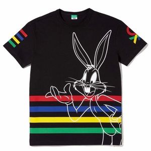 Unisex Bugs Bunny tee.